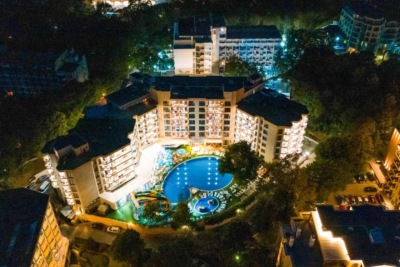 Prestige Deluxe Hotel Aquapark Club Aranyhomok Kültér fotó